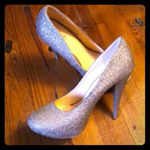 ✨Sparkly Heels✨